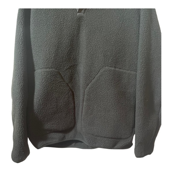 Slate & STONE Snap Front Fleece Pullover in black - Picture 7 of 15